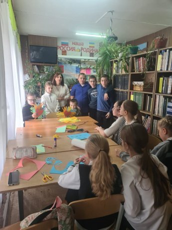"Сердце со своими ладошками"