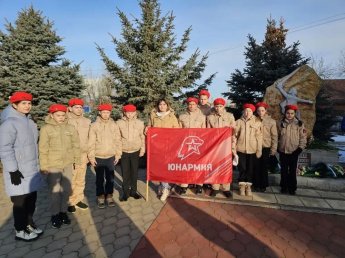 В этот памятный день 02.02.2026 г. в Сталинградском сквере г. Цимлянска состоялось торжественное мероприятие
